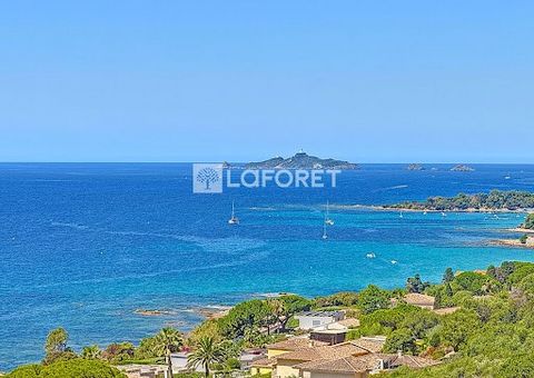 L'agence LAFORET à le plaisir de vous présenter ce sublime appartement sur les iles sanguinaire. Idéalement situé, secteur calme, et proche des commodités et plages. Cet appartement au dernier étage se compose d'une cuisine, une chambres, une salle d...