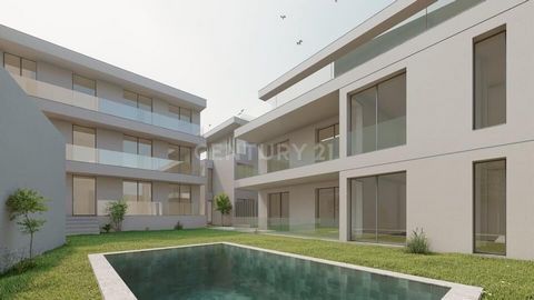 DON'T MISS THIS GREAT OPPORTUNITY! FANTASTIC BUILDING IN THE CENTER OF LAGOA WITH 6 3 T3 APARTMENTS TO BE RENOVATED AND WITH AN APPROVED PROJECT TO BUILD ANOTHER 8 3 T3 APARTMENTS WITH GARAGE, GARDEN AND COMMON SWIMMING POOL VERY WELL LOCATED IN THE ...