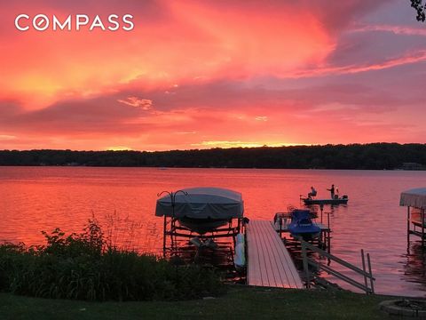 Rarely available! The best sunset location on Lake Delavan. Award winning fishing. Experience the pinnacle of lakeside living with this fully furnished 3-bedroom, 2-bathroom home situated on 40 feet of level Lake Delavan shoreline. Designed for both ...