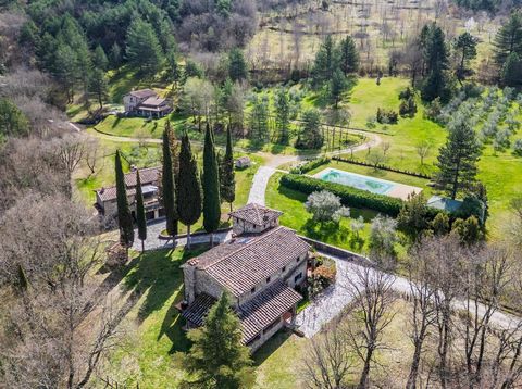 If you have always dreamed of retiring at the end of the day in the tranquility and wonderful atmosphere of a rustic Tuscan, then this property is exactly what you are looking for. The rustico was built in 1800 and extensively renovated in 2005 with ...