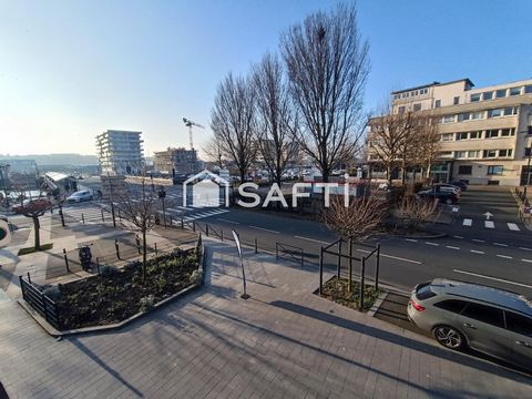 Nous vous proposons ce superbe appartement de type 3 avec garage situé à seulement 1 minute à pieds du port de plaisance au 1er étage sans ascenseur d' un immeuble construit en 1960. Ce bien vous offre: un salon-séjour avec cuisine ouverte équipée, 2...