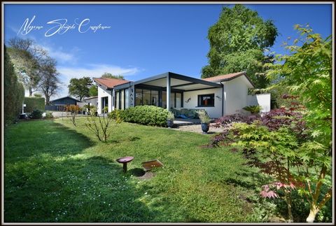 Maison à vendre VILLA D'ARCHITECTE 5 pièces (40) de 234 m² A DEUX PAS DE L'OCEAN ET DU BOURG