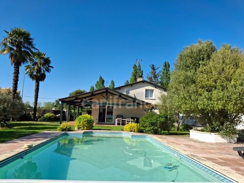 MAISON A VENDRE 7 PIECES 180 M2 AVEC UN GITE 35 M2 ET PISCINE SUR CASTELJALOUX (47)