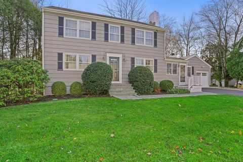 Step right into this inviting 3-4 bedroom home, ideally situated in a desirable, quiet neighborhood just minutes from all the conveniences of town. The open kitchen flows seamlessly into the family room, which leads out to a spacious deck overlooking...