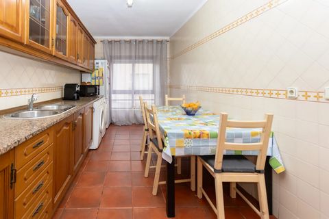 Descubra este encantador apartamento T3 em Barreiro, ideal para quem procura conforto e tranquilidade. Com um preço atractivo de 250.000, esta propriedade de 121m² destaca-se pela sua boa exposição à luz natural e localização privilegiada, proporcion...