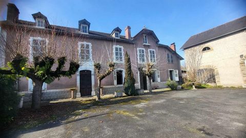 Belle propriété à restaurer au centre du village de Meillon