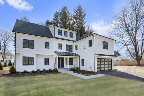 Nestled on a quiet cul-de-sac in the desirable Fairfield Woods section of Fairfield, this stunning new construction by AR Luxury Homes redefines modern luxury and convenience. Expertly crafted, this residence offers 5 bedrooms, 5.5 baths, and over fo...
