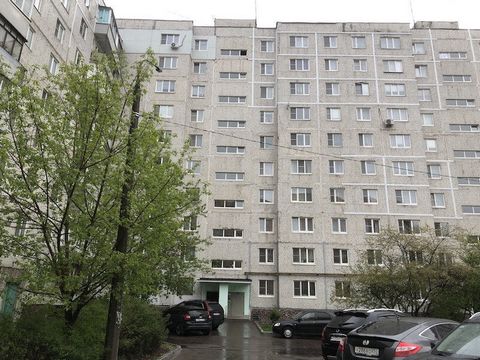 Арт. 102902681 br Продаю квартиру в г. Ликино-Дулево, ул. 1 Мая, д. 34 на девятом этаже десятиэтажного панельного дома. Общая площадь 55 кв.м. кухня 9 м. Комнаты изолированные, санузел раздельный, отопление центральное, горячая/холодная вода. Состоян...