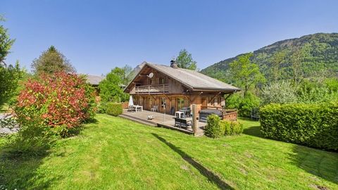 Haute Savoie (74), à vendre LA RIVIERE ENVERSE - Chalet P6 sur sous-sol 150 m²