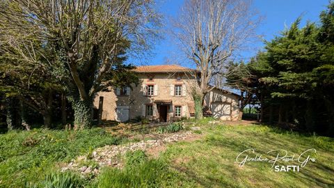 Maison en pierre avec espaces à aménager sur 6 800 m² de terrain