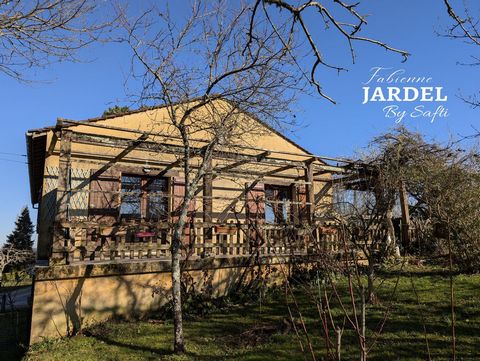 GRANDE MAISON IMPLANTEE SUR GRANDE PARCELLE