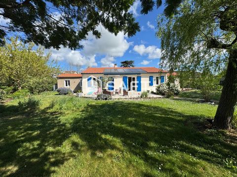 PAVILLON PLAIN PIED 3 CHAMBRES ET STUDIO A COULON PROCHE CENTRE !
