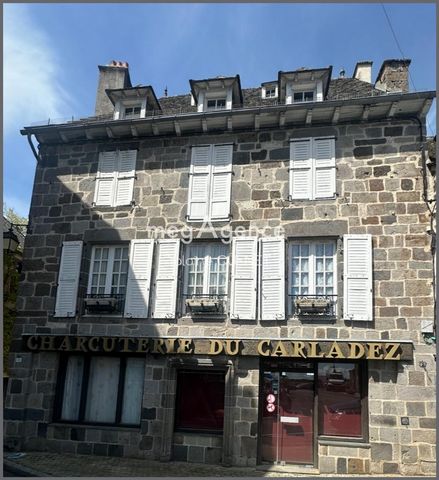 Appartement et local commercial mur de barrez