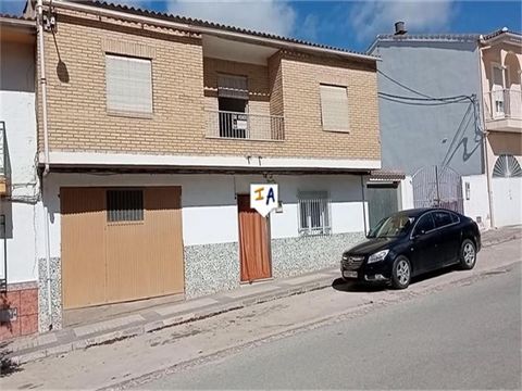 Located in the beautiful and southern town of Benalua de las Villas, in the province of Granada, this 180m2 built 5 bedroom, 2 bathroom, townhouse is the perfect place to start a new life and enjoy the peace of the Andalusian lifestyle. Distributed o...