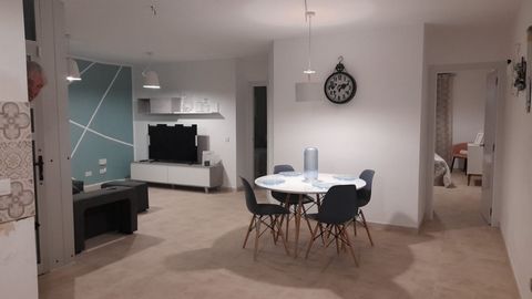 Great apartment completely renovated. In the center of Corralejo, just a few meters from all services: shops, bars, restaurants, bus and taxi stop, supermarket. The apartment has two bedrooms, a bathroom, a spacious living room with a dining area and...
