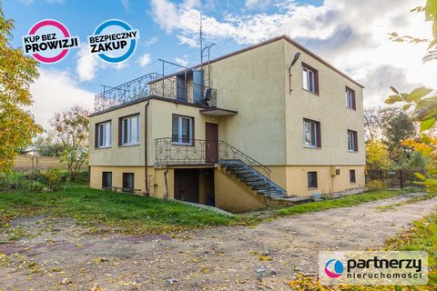 BIG HOUSE ON THE BORDER WITH TCZEW! It can be designed for two families! LOCATION: Detached house in Czarlin, on the border with Tczew. The house is located on the national road 91, just after entering Czarlin and before entering Tczew.  Great commun...