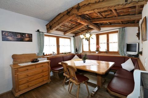 Quaint and comfortably furnished XXL holiday home on 2 floors with fireplace and WiFi. In the lovingly furnished house with lots of wood you will feel right at home and enjoy a wonderful panoramic view of the surrounding mountains from the large terr...