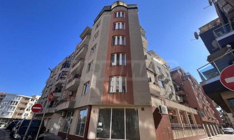 SUPER PROPERTY Agency: ... We present for sale a commercial premise suitable for a shop or cafe in Pomorie. The site is located in a top location on a busy street, 20 meters from the beaches of the city, near the Sopharma Hotel. The property faces th...