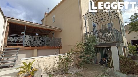 A22967JBO11 - Tastefully renovated traditional house which would be perfect as a family home or for a chambres d’hote business. Open plan living / dining / kitchen space leading to 2 terraces with panoramic views over the medieval cité of Carcassonne...