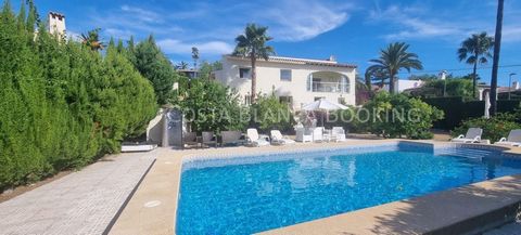 @BONITO VILLA WITH MAGNIFICENT SEA VIEWS FOR SALE IN THE NUCIA@ Located in a quiet and private environment. Surrounded by a beautiful garden with palm trees, fruit trees such as lemon and pomegranate trees, as well as plants of various species. The h...