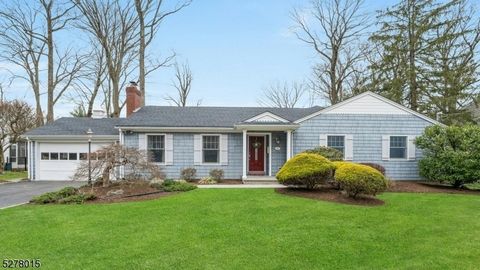 Discover the charm of this 3 bedroom, 2.5 bath home nestled on a quiet residential street in Oradell's sought-after Latch String section. This meticulously maintained Ranch offers multiple spacious living areas, a well-appointed island kitchen, forma...