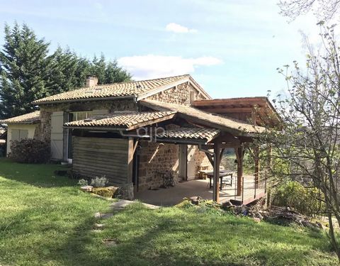 Between Cluny and Mâcon, 20 minutes from Cluny, 5 minutes from a village with shops and services. Beautiful stone house nestled in a green setting with stunning views of the surrounding countryside. The entrance to the property is via a path leading ...