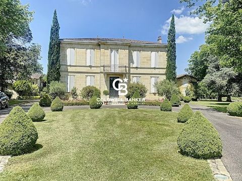 Coldwell Banker, a specialist in luxury real estate in Bordeaux and on the Arcachon Basin, invites you to discover this sumptuous 18th-century property that has been completely renovated, accessible through a long tree-lined driveway. This majestic 3...