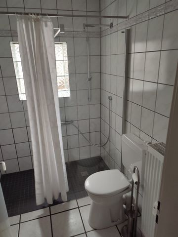 Welcome to this spacious and flexible furnished apartment in Gelsenkirchen! This charming apartment offers a variety of amenities and is perfect for individuals, couples, or small groups looking for a comfortable and adaptable living space. Take adva...