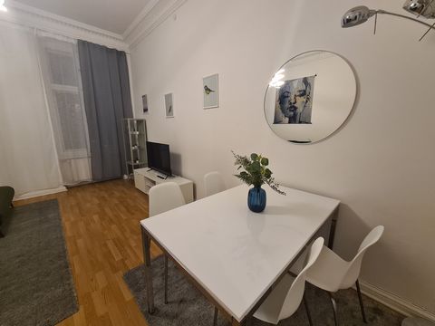 Welcome to our modern spacious apartment has 3 rooms. 2 sleeping room and a nice living room with a brand new couch and tv. The fitted kitchen has a seperate area for lunch time. The area very centeal. The Soho House Berlin is just across the street....