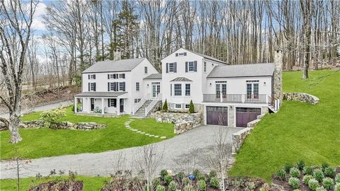Completely renovated Luxury Modern Farm House located in the prestigious Mt Holly Estate area of Katonah. This incredible 5000 sq ft, five bedroom, four and 1/2 bath home offers an enormous light filled, open concept living, kitchen, dining area anch...