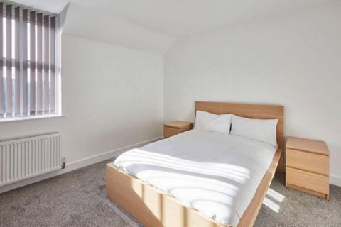 Relax, recharge your batteries and feel at home in a modern, clean, tastefully furnished and safe accommodation situated in Middlesbrough. The unit covers a wide range of amenities like TV, Daily housekeeping, Non-smoking rooms, Fire extinguishers, g...