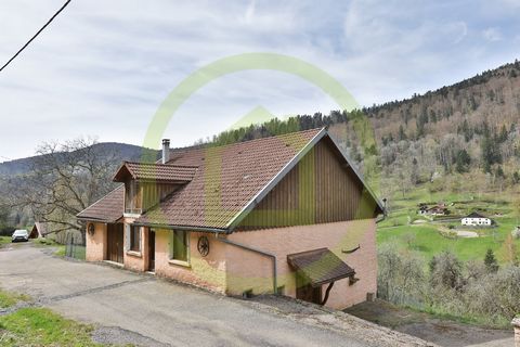 Bussang for sale: Don't miss this opportunity! Come and discover this renovated house of about 146 m², you want calm, close to nature with its panoramic view. On the ground floor: you will find a spacious entrance, a fitted kitchen opening onto a lar...