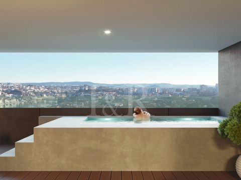 2 bedroom duplex penthouse of 86 sqm located in the Douro Nobilis - River View development. This apartment has a 26 sqm living room, a 9 sqm kitchen, a 20 sqm suite, a bedroom and a complete bathroom. Both bedrooms have fitted closets. Large 158 sqm ...