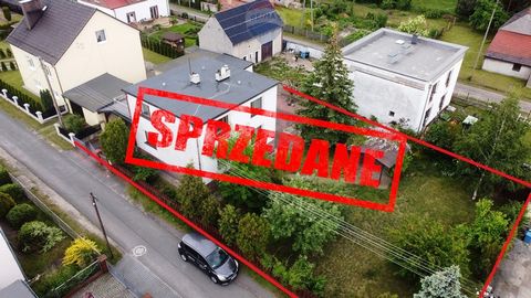 SOLD! A detached house, built at the turn of the 70s and 80s of the twentieth century, in traditional technology made of brick and concrete blocks; Flat roof covered with tar paper. The building is insulated with 10cm polystyrene, drainage has been m...