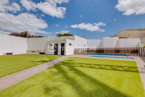 New 3 bedroom apartment with two bathrooms in a secure residence in Olho, Portugal This modern apartment offers a luxurious lifestyle in a secure residence in Olho, where comfort and security meet. Key features: - Type: 3 - Bedrooms: 3 (including a m...