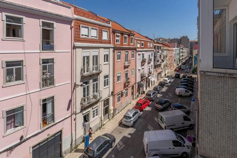 Located in the heart of Lisbon, this 67m2 two-bedroom apartment offers a unique opportunity for personalization and renovation. Situated on the third floor with no elevator, it provides an atmosphere of tranquillity and privacy, while remaining close...
