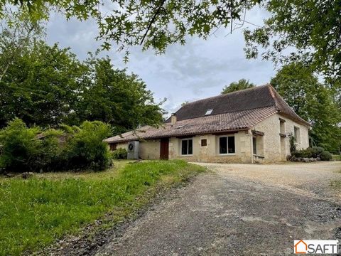 Located in Bergerac (24100), this property offers an exceptional living environment just 10 minutes from the town centre. Nestled in a green and peaceful environment of the Bergerac countryside, it benefits from a sought-after location, ideal for nat...