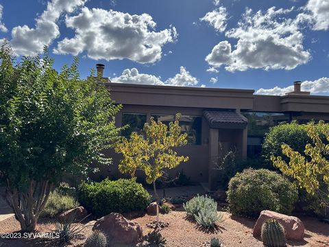 Welcome to Arroyo Seco, a hidden gem in the heart of West Sedona, a meticulously landscaped community nestled beneath the majestic presence of Thunder Mountain. Meander through the enchanting flowered pathways to a community oasis featuring a refresh...