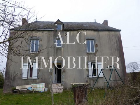 Jean-Luc Gautier de l'agence ALC Immobilier vous propose cette maison sur le secteur de SAINT-AUBIN-DU-DESERT: Elle se compose d'une entrée de 4 m2, une cuisine de 33,50 m2, un salon séjour de 22 m2, un wc, à l'étage un palier de 6 m2 desservant troi...