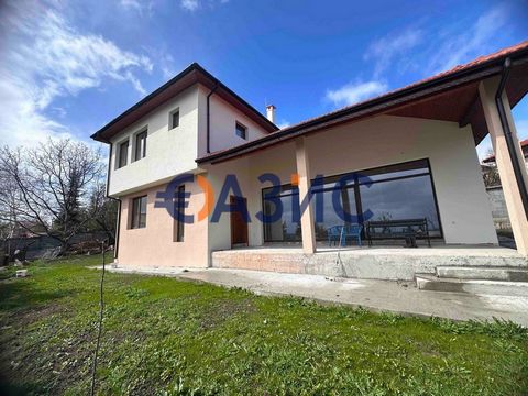 #31876318 Two-storey house for sale in Lka village, Burgas region. Location: Lyka village, Burgas region Cost: 266,700 euros Rooms: 4 Total area: 220 sq.m Yard: 960 sq.m Floor 2 Payment scheme: 5,000 euros - deposit 100% when signing a notarial deed ...