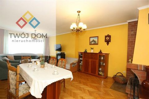 Semi-detached house in the Rokosowo Housing Estate in Koszalin. Rokosowo is one of the most popular districts of the city, captivating with greenery, peace and quiet, and it is only 3 km from the center. A usable area of 215.79 m2, on a plot of 374 m...