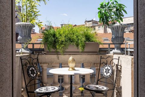 Milan, in the immediate vicinity of Porta Venezia, we are pleased to offer the sale of a luxurious penthouse located on the fifth floor of a period building, dating back to 1912. The apartment enjoys a spectacular view thanks to the presence of delig...