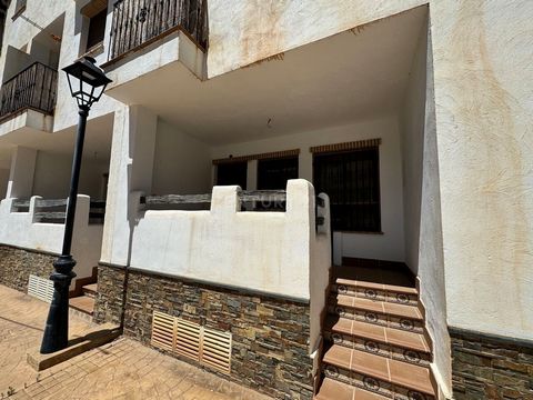 Découvrez votre retraite parfaite dans le charmant Barrio de Guarros à Paterna del Río, Almeria ! Cet appartement confortable est idéal pour les escapades de week-end ou comme excellent investissement pour les locations Airbnb. Description de la prop...