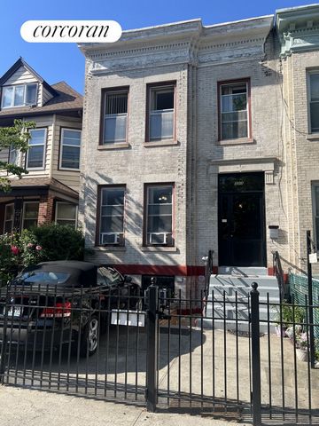 Right on Doctor's Row, Welcome to 333 Bay Ridge Parkway, a stunning single-family mixed-use brick house offering an abundance of living space & endless possibilities! This Incredible property features 4 spacious bedrooms & 3 bathrooms, tons of natura...
