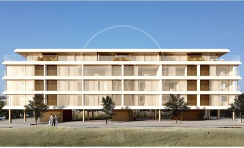 T3 avec 2 balcons inséré dans la nouvelle copropriété Douro Atlantico III qui est située à côté du Marginal do Canidelo, très proche de la plage. Cet appartement d'une superficie totale de 141,3 m2 est réparti sur 1 salon spacieux, 1 cuisine avec bua...