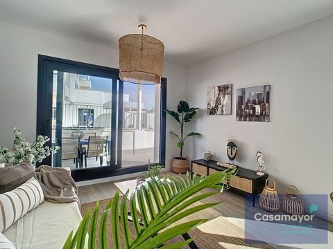 Casamayor presents this wonderful ground floor home, located in the new Nou Nazaret residential area, where Aedas Home makes its most avant-garde commitment with a construction concept with minimal environmental impact, with a wooden structure, optim...