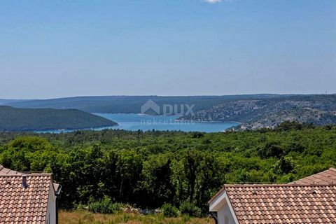 Location: Istarska županija, Labin, Rabac. ISTRIA, RABAC - Land with a building permit and a view of the sea On the southeastern coast of Istria, where green hills meet the sea, where nature and heritage come together, at a distance of only five kilo...