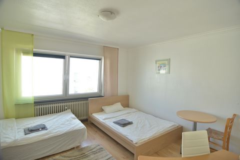 We offer furnished Apartments in the heart of Sachsenhausen not far away from Schweizer Straße. Internet access is inclusive. If you have any questions please don't hesitate to contact us! Also, single rooms available! Mi govorimo isto Srbsko Hrvatsk...