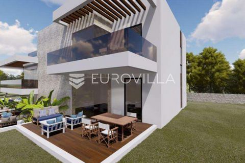 Near Poreč there is a newly built building with 4 residential units. Apartment 3 is located on the 1st floor of the residential building. It consists of an entrance hall, a bathroom, 2 bedrooms, a kitchen with a dining room and a living room with acc...