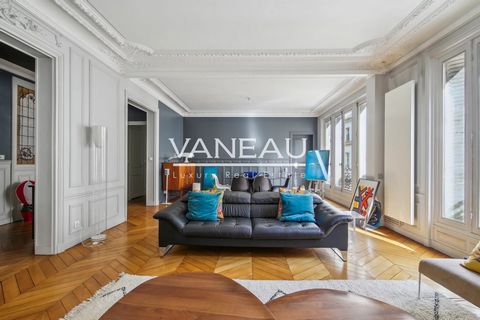 Le groupe Vaneau vous propose, dans un immeuble de standing aux parties communes soignées et au troisième étage par ascenseur, un appartement familial en 5 pièces de 135.06 m² loi Carrez (136.16 m² au sol), lumineux et au calme. Cet appartement se co...